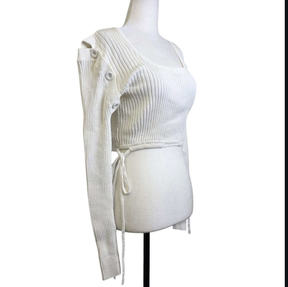 Avantlook Ribbed knit long  removable sleeves cropped top with tie accentures